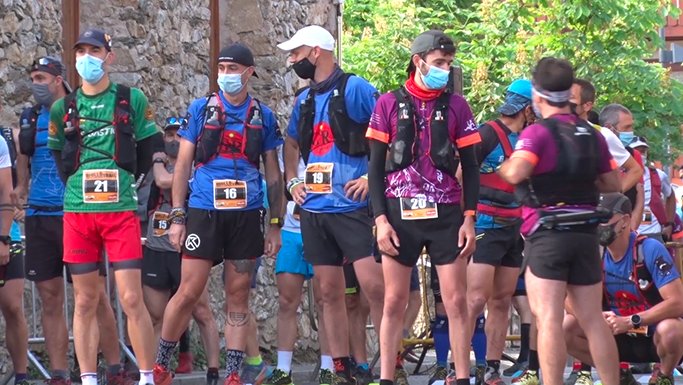 Corredors a punt de començar la Molló Trail