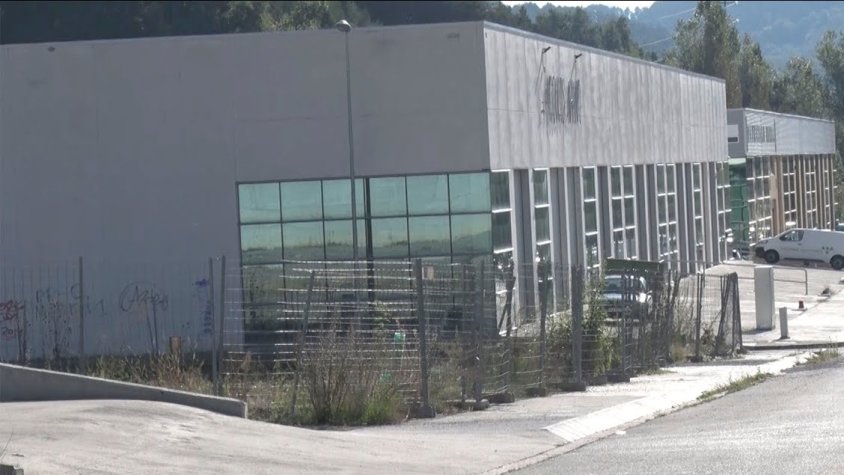 La nau Niubó està situada al municipi de Campdevànol