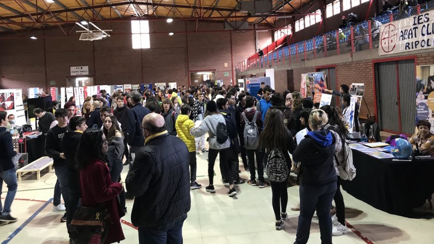 Molta activitat aquest matí a l'Univers Jove de Ripoll