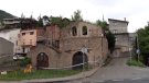 Enderrocaran l'edifici de l'antiga guixera de Ripoll