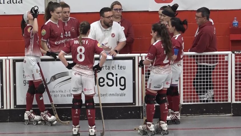 Un temps mort del Club Patín Esneca Fraga en un partit de lliga que van jugar contra el Club Patí Manlleu