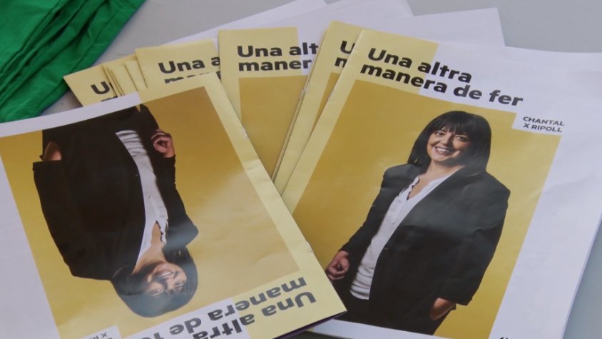 Cartells de campanya amb la candidata a l'alcaldia, Chantal Pérez