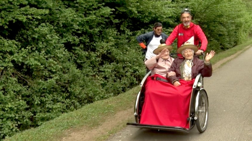 Engeguen a Ripoll la iniciativa 'En bici sense edat' amb trajectes en bicicleta per a gent gran