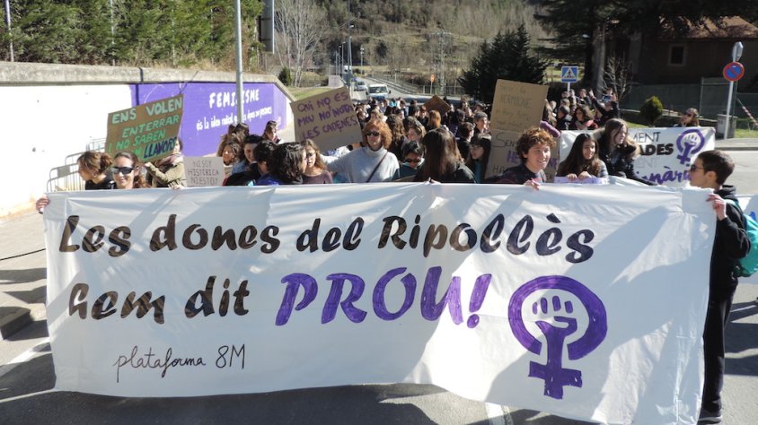 L'inici de la manifestació, a l'Institut Abat Oliba