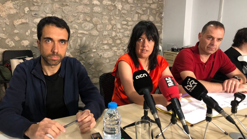 Dani Vilaseca, Chantal Pérez i Enric Pérez durant la roda de premsa