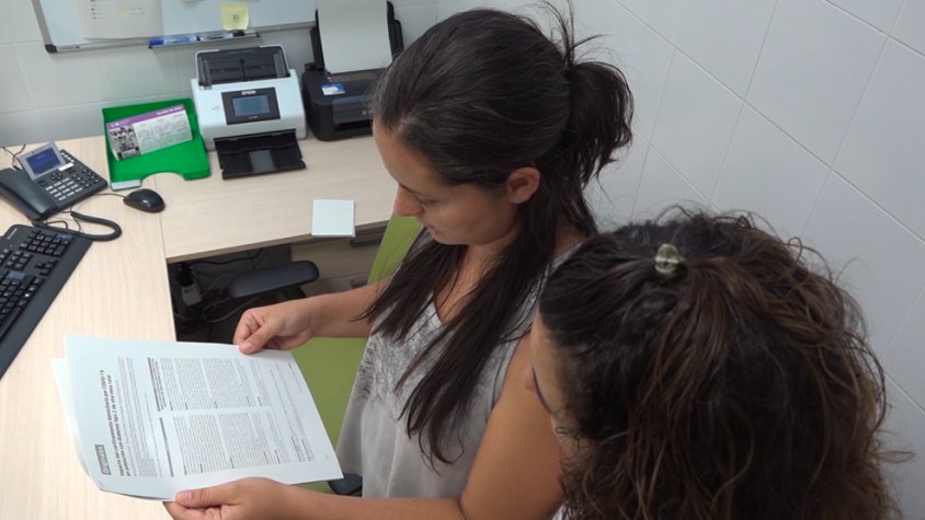 Infermeres del CAP de Sant Joan amb els resultats de l'estudi