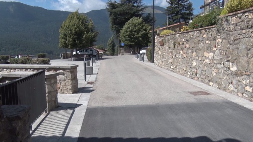 Un dels carrers en els quals s'ha actuat a Campelles