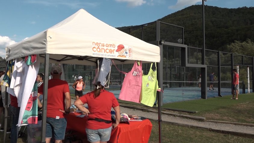 Durant el torneig de pàdel de l'Agrupació Esportiva Ripollès