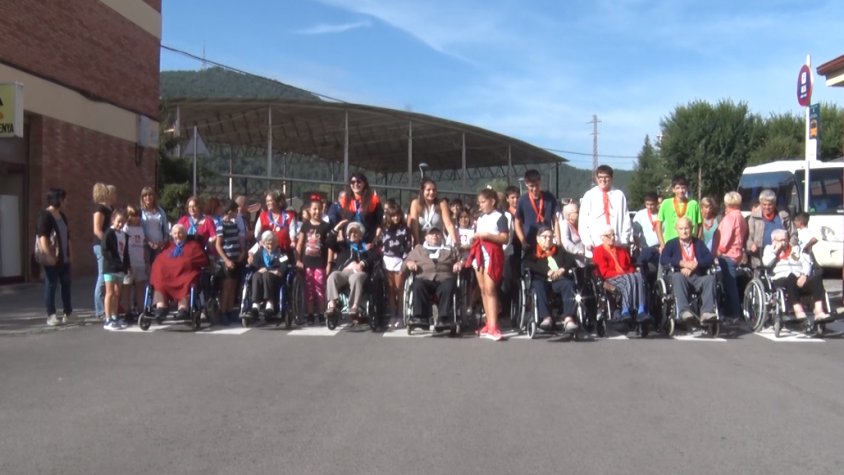 El barri de Sant Pere ha estat el punt de sortida de la caminada