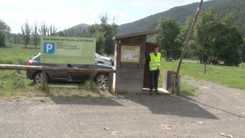 Entrada del pàrquing per controlar l'aforament del Torrent de la Cabana