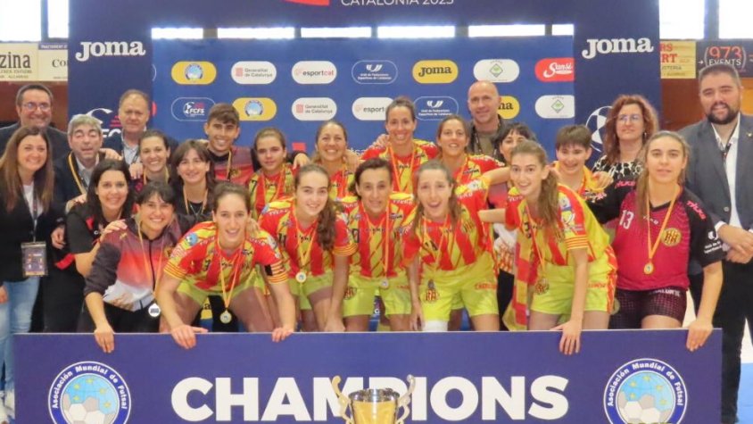 El combinat català, celebrant el Campionat Europeu