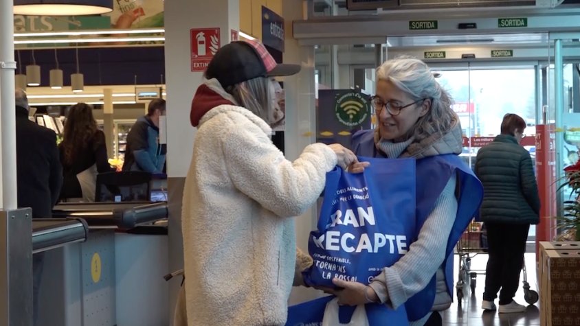 Recollida de productes a l'Esclat de Ripoll