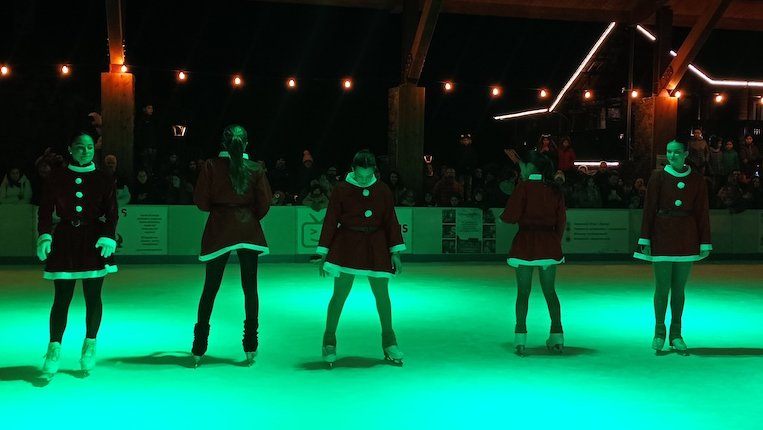 Les patinadores del FC Barcelona, durant una de les actuacions