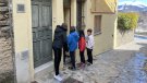 Els alumnes de l'Escola de Planoles visiten els veïns del poble per conscienciar sobre l'ús de l'aigua