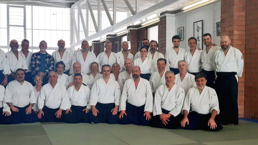 L'aikido, una de les grans passions d'en Tomàs Sadurní (a baix al centre-dreta)