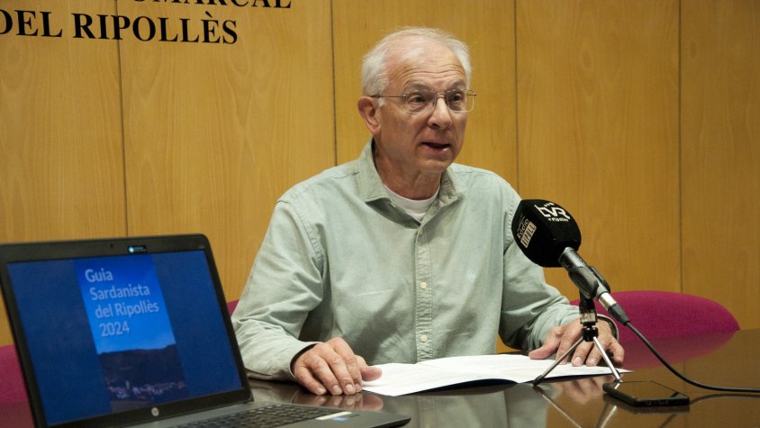 La presentació de la guia sardanista del Ripollès