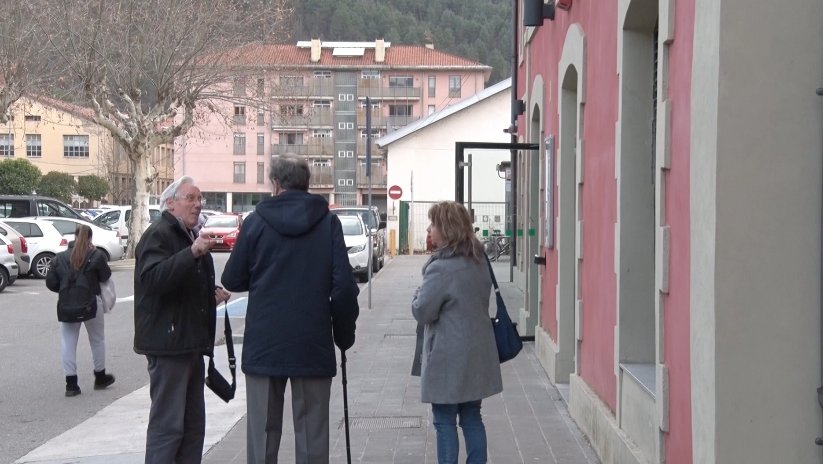 Alguns dels veïns es reuneixen per parlar del projecte a Ripoll