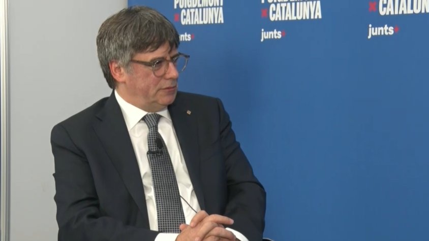 Un momebt de l'entrevista de Puigdemont als mitjans de Corisa Media Grup