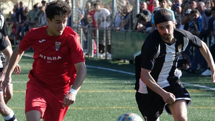 Imatge del duel entre UE Camprodon i CE Abadessenc d'aquesta temporada