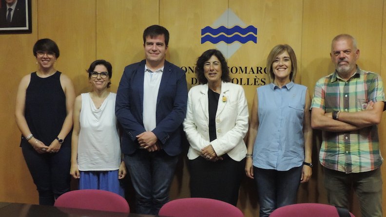 La firma del conveni ha tingut lloc a la seu del Consell Comarcal del Ripollès
