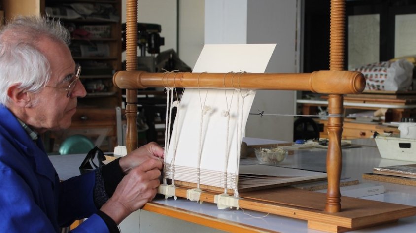 Xevi Vaquer, al seu taller artesanal