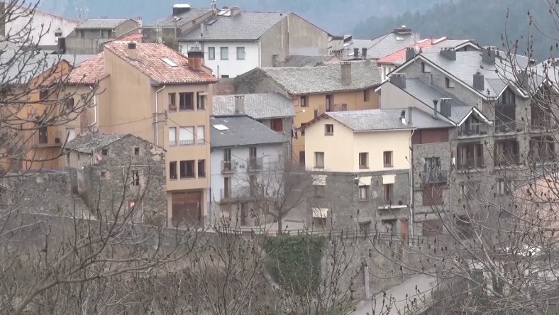 Planoles comença a revertir la problemàtica de l'habitatge