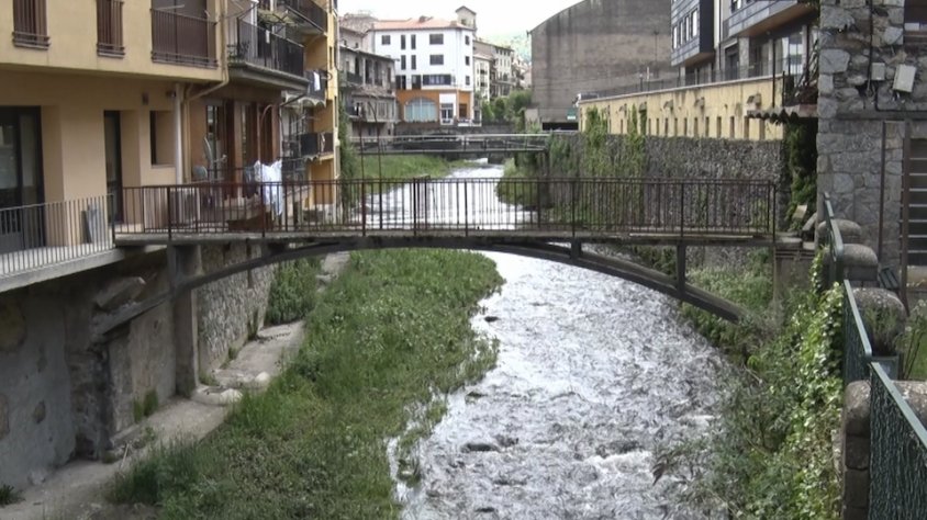 Pas del riu per Camprodon