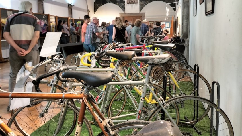 L'exposició es troba a la sala Abat Senjust