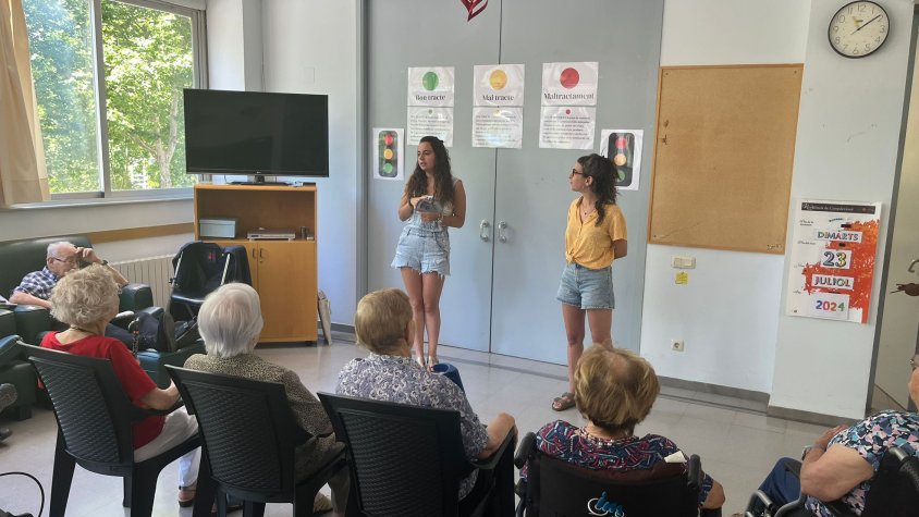 Dinàmica per prevenir i sensibilitzar sobre el maltractament a la gent gran a Campdevànol
