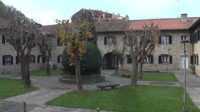 25 dels 57 pisos de protecció oficial habilitats a Sant Joan corresponen als de l'antiga colònia Espona