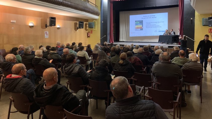 El Teatre Municipal de Ribes de Freser ha estat on s'ha fet la xerrada