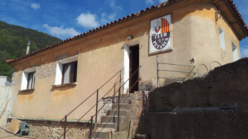 Ara falta una altra fase de rehabilitació a la façana de la casa