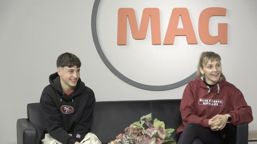 Oriol Espert i Joana Cos parlant de la nova competició a 'El Magazín', de TVR