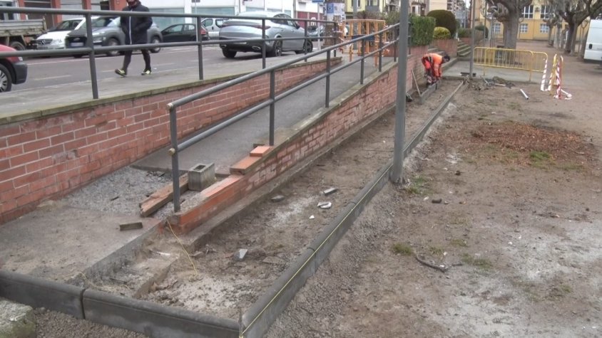 Es construeix a Ripoll una rampa d'accés a la zona esportiva 