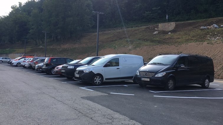L'aparcament ampliat de Can Crehuet