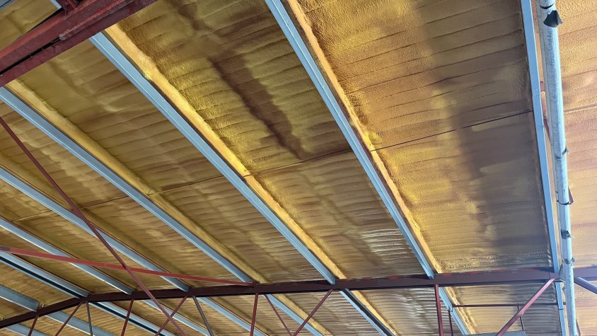 Aproven el projecte de substitució de cobertes del pavelló i piscina municipal de Ripoll