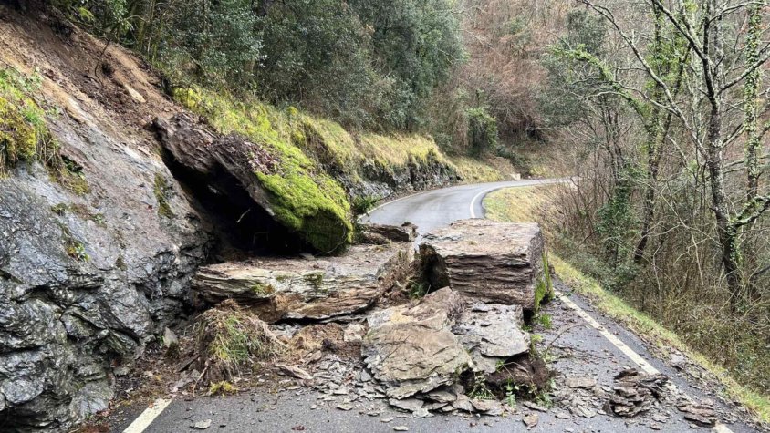 Tallada la GIV-5223 entre Rocabruna i Beget per una esllavissada