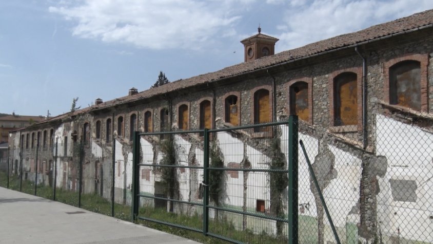 Preocupació per la nau del Pla de Ripoll