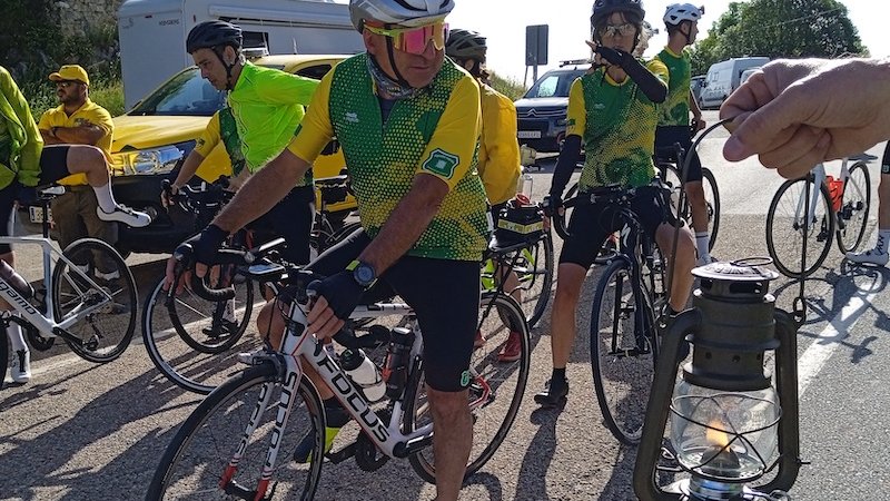 Els Agents Rurals i les ADF s'han sumat a la recollida i portada de la Flama del Canigó amb bicicleta