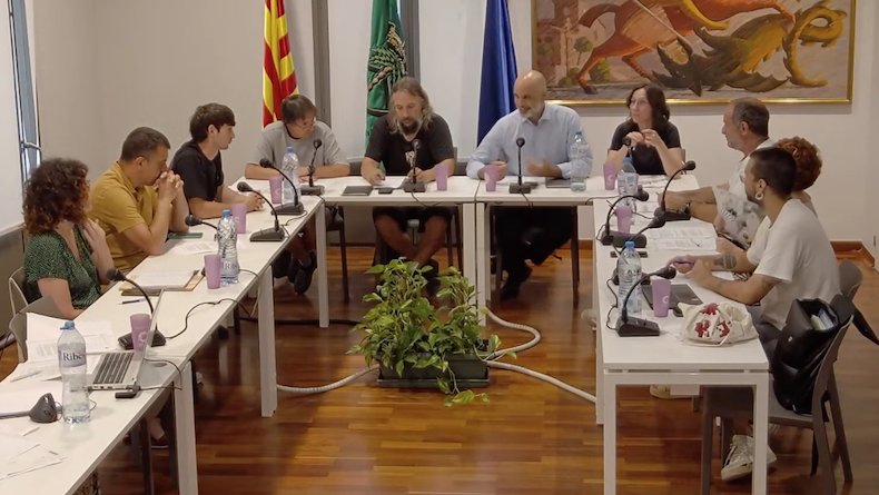 Un moment del ple de Campdevànol