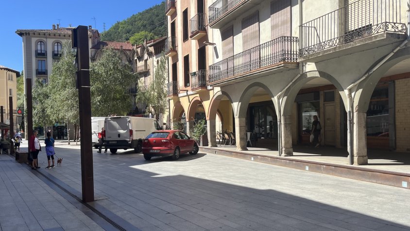 Els restauradors i veïns del centre de Ripoll, farts de sorolls i incivisme