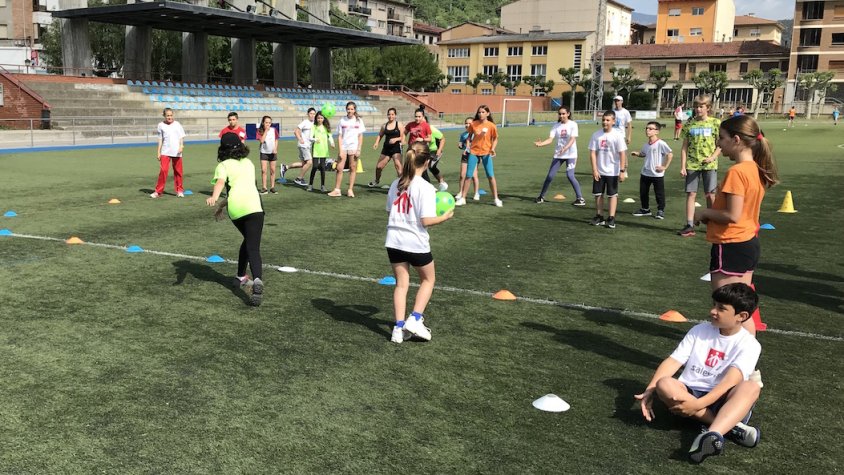 Jocs de tot tipus a la jornada esportiva d'aquest divendres