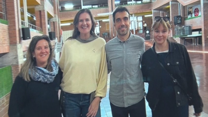 Imatge de l'estada de les dues professores de Polònia en la seva visita a l'INS Abat Oliba