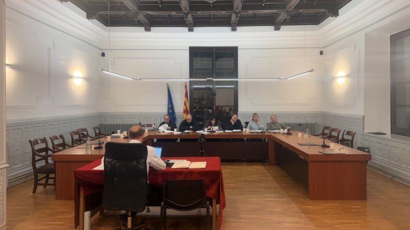 Els sis regidors de Govern s'han quedat sols a la taula de plens