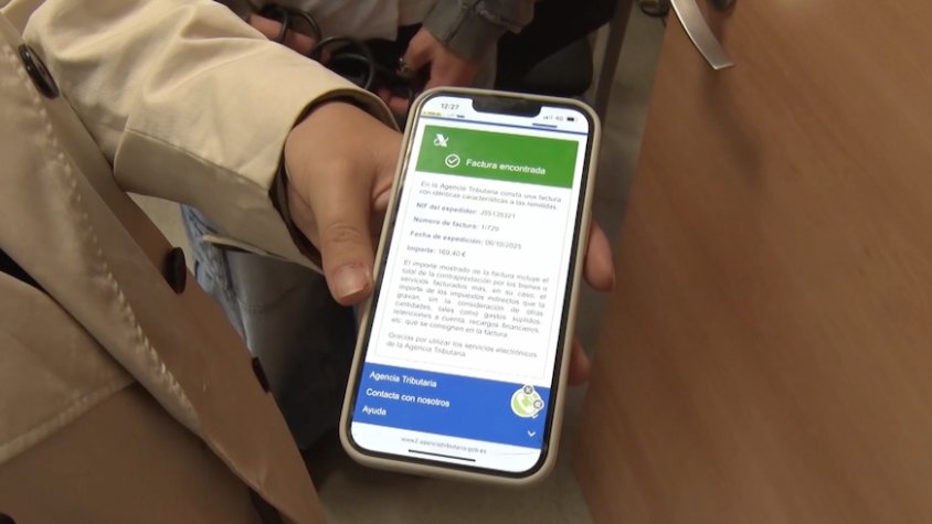 Comprovació d'una factura amb el sistema Verifactu