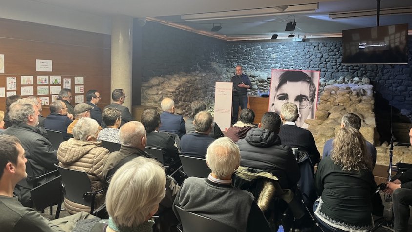 L'acte del PSC va omplir de gom a gom el museu etnogràfic