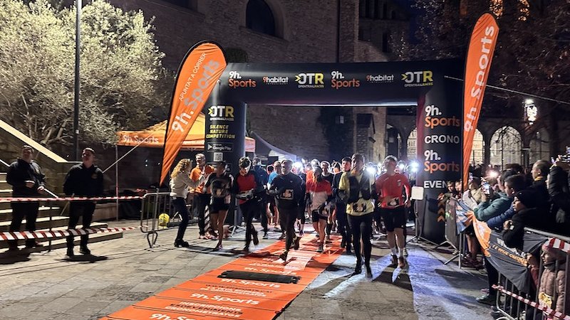 La sortida de la cursa de la Llum a Ripoll