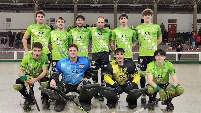 La plantilla de l'HC Ripoll, a la pista del CHP Sant Feliu