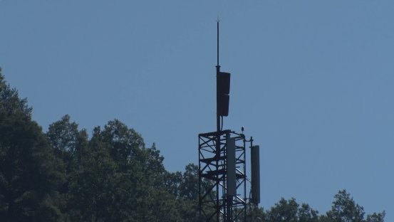ERC exigeix més control de les línies elèctriques i de telefonia