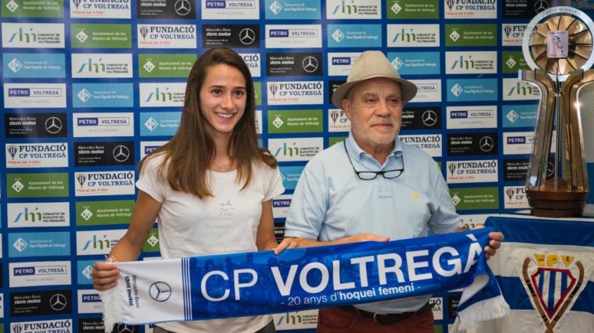 Presentació d'Aina Arxé com a nova jugadora del CP Voltregà